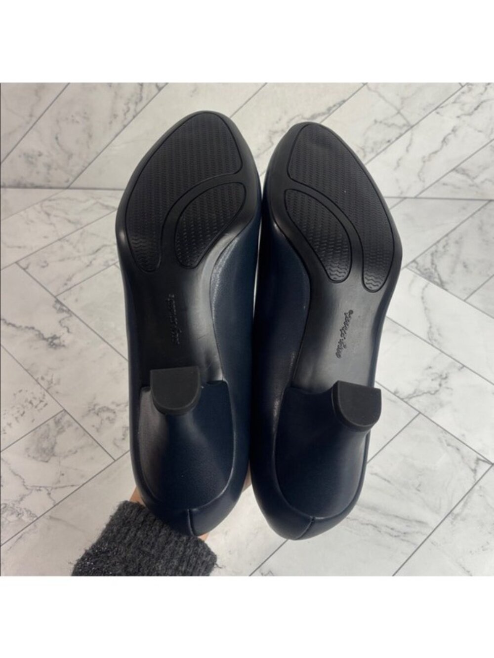NWT Easy Street Womens Fabulous Navy Faux Leather Heeled Pumps Shoes 9.5M - Picture 6 of 9